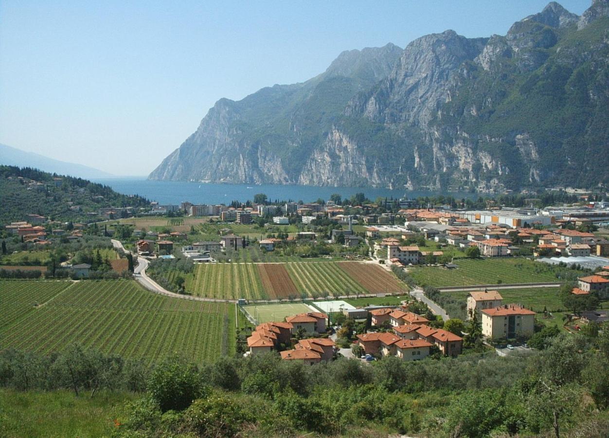 Residence La Colombera Riva del Garda Buitenkant foto